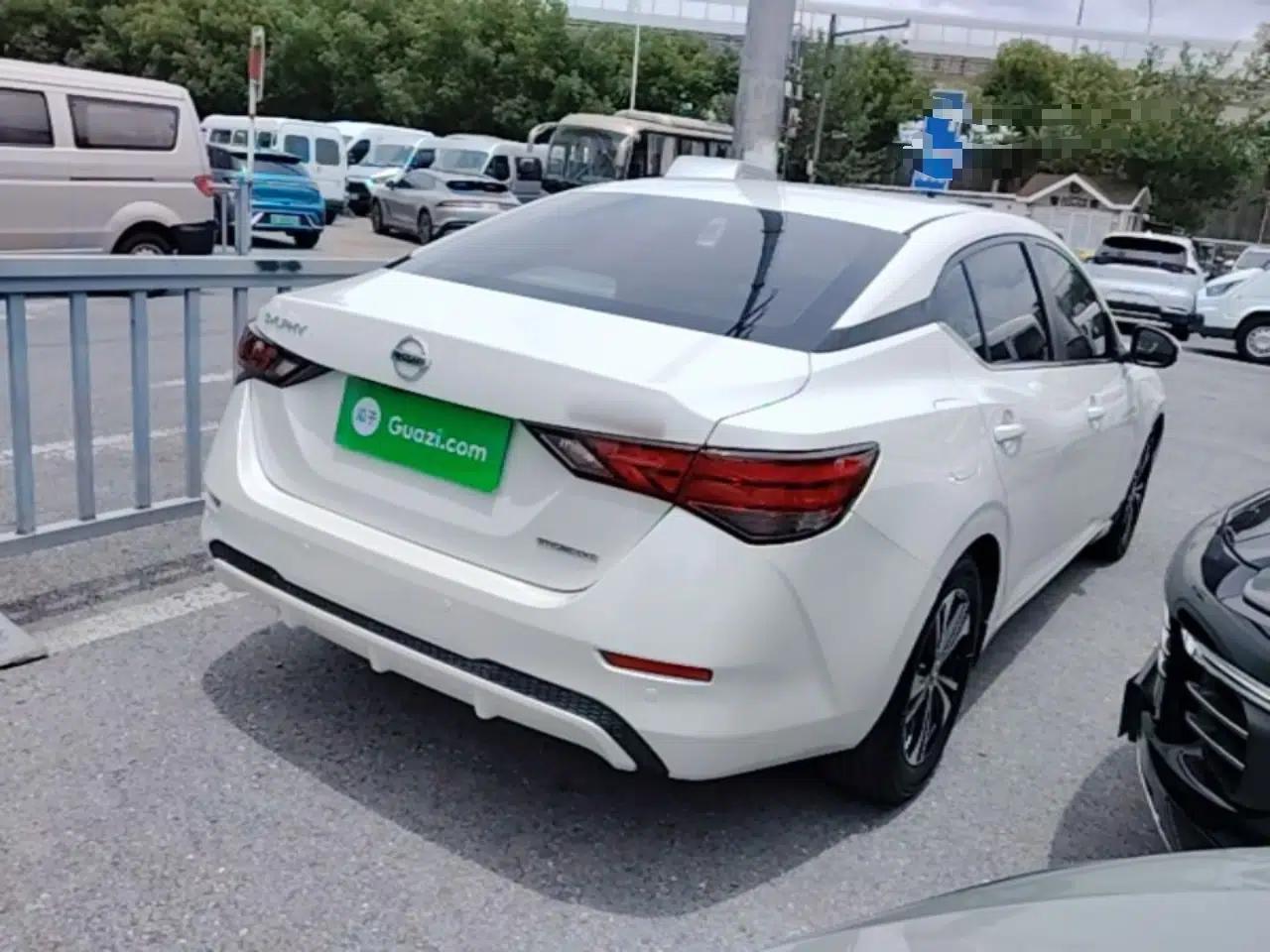 Nissan Sylphy 2020 1.6L XL CVT Enjoyment Edition — миниатюра 6
