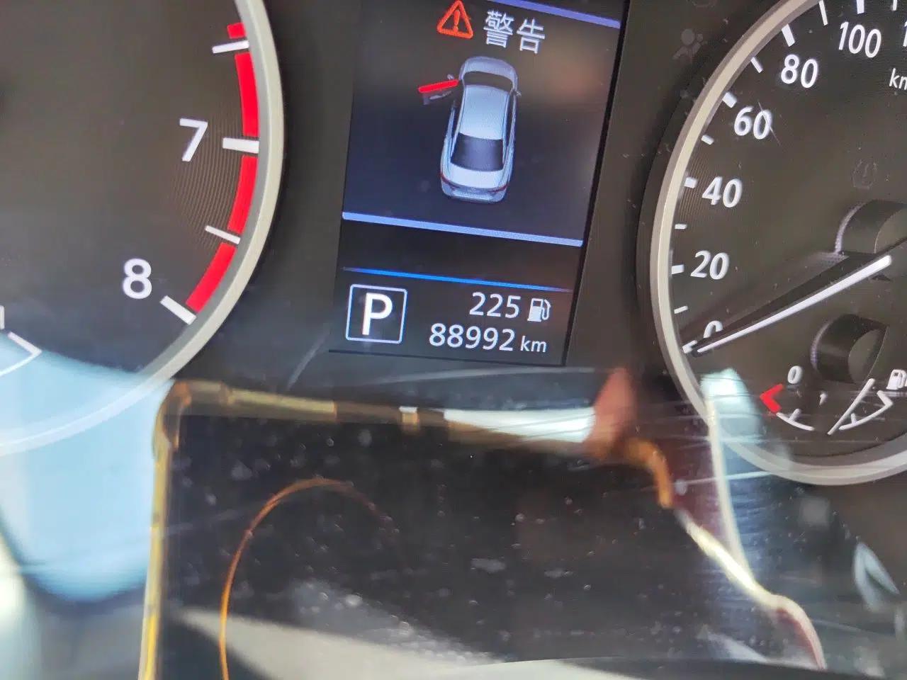 Nissan Sylphy 2020 1.6L XL CVT Enjoyment Edition — миниатюра 12