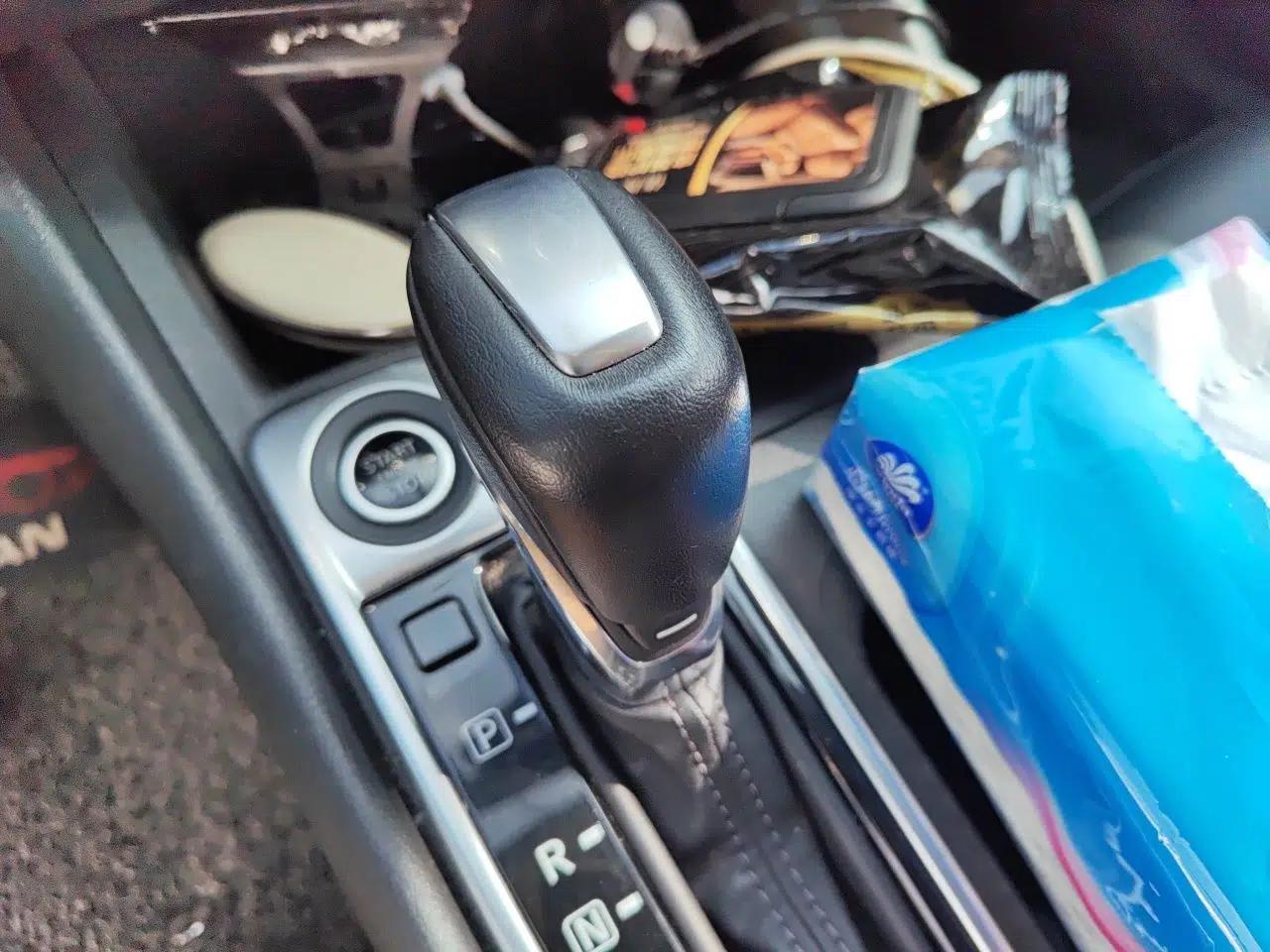 Nissan Sylphy 2020 1.6L XL CVT Enjoyment Edition — миниатюра 14
