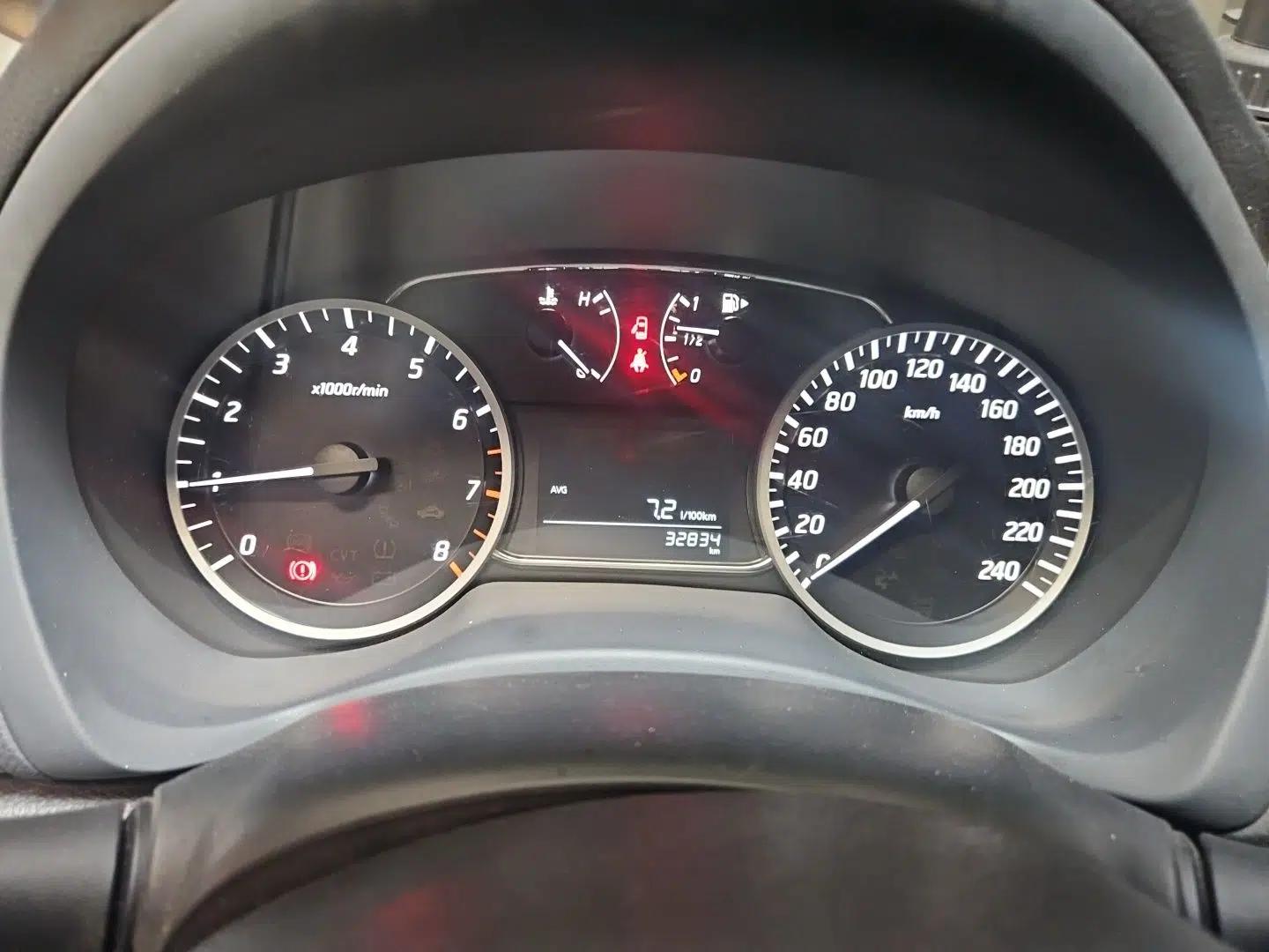 Nissan Sylphy 2021 Classic 1.6XL Manual Luxury Edition — миниатюра 11