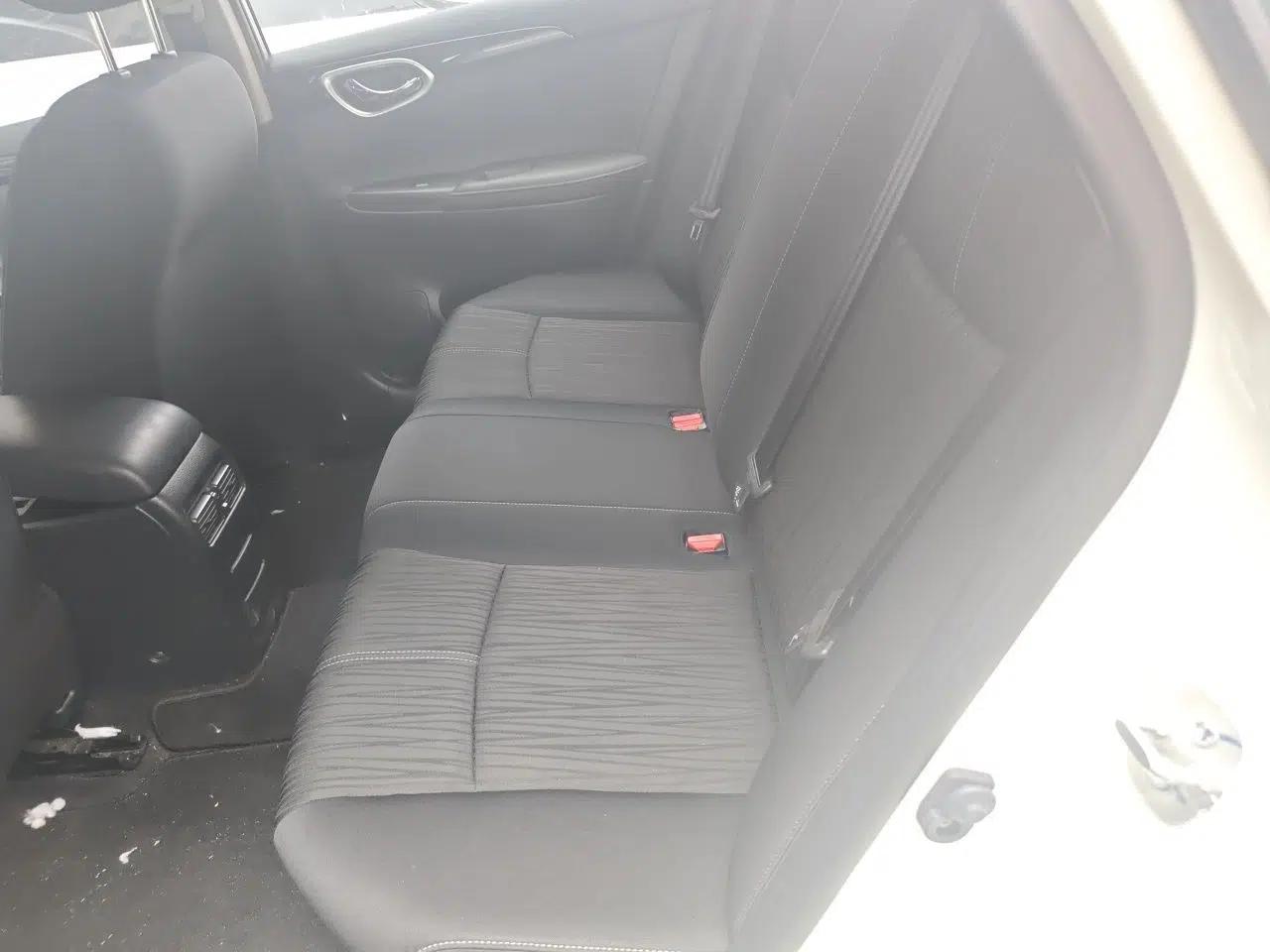 Nissan Sylphy 2024 Facelifted Three Classic 1.6XE CVT Comfort Edition — миниатюра 14