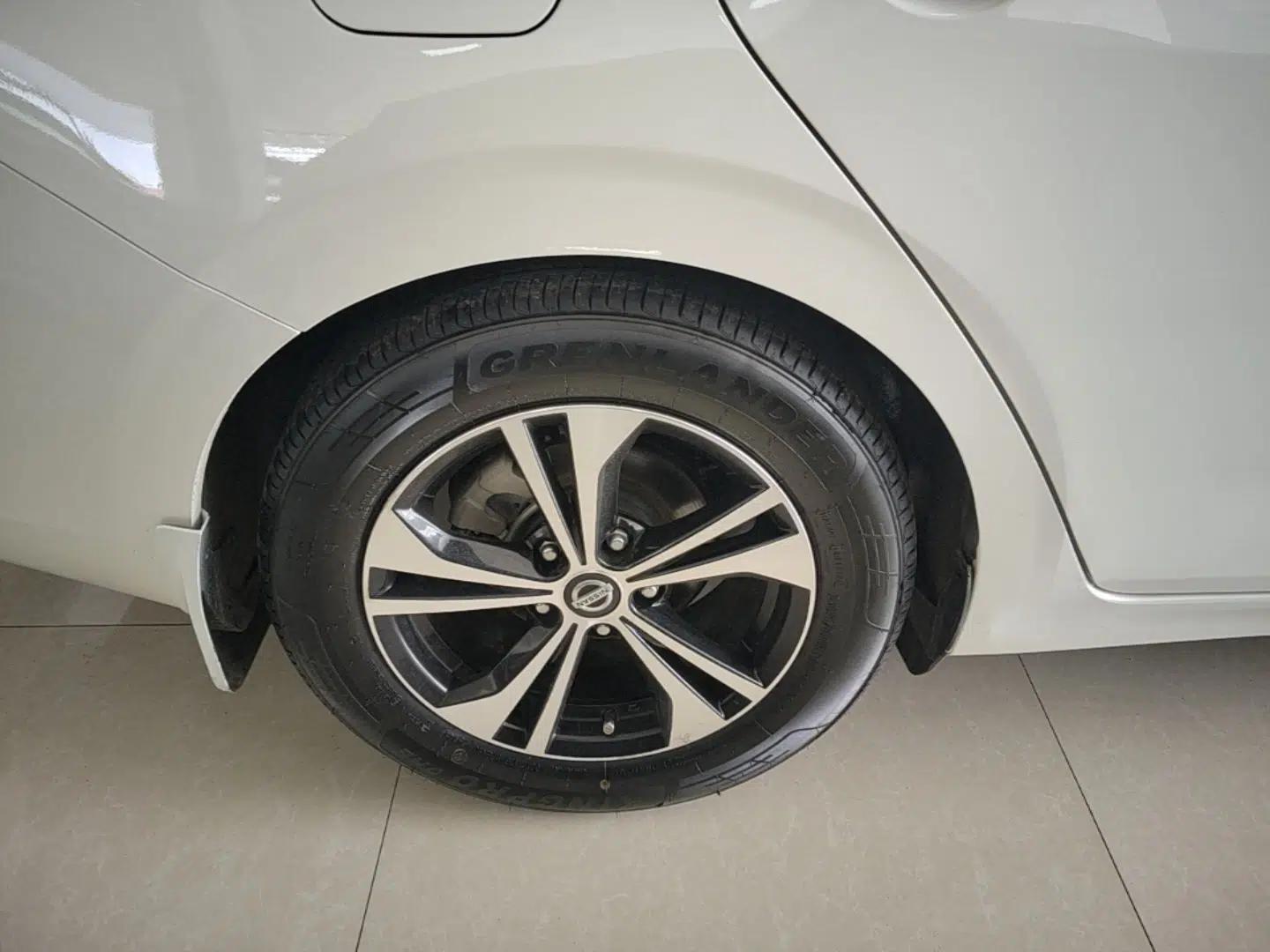 Nissan Sylphy 2020 1.6L XL CVT Enjoyment Edition — миниатюра 11
