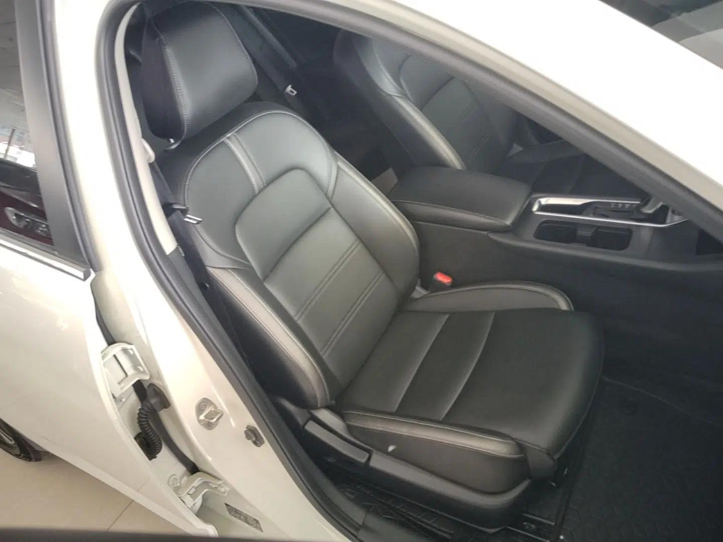 Nissan Sylphy 2020 1.6L XL CVT Enjoyment Edition — миниатюра 19