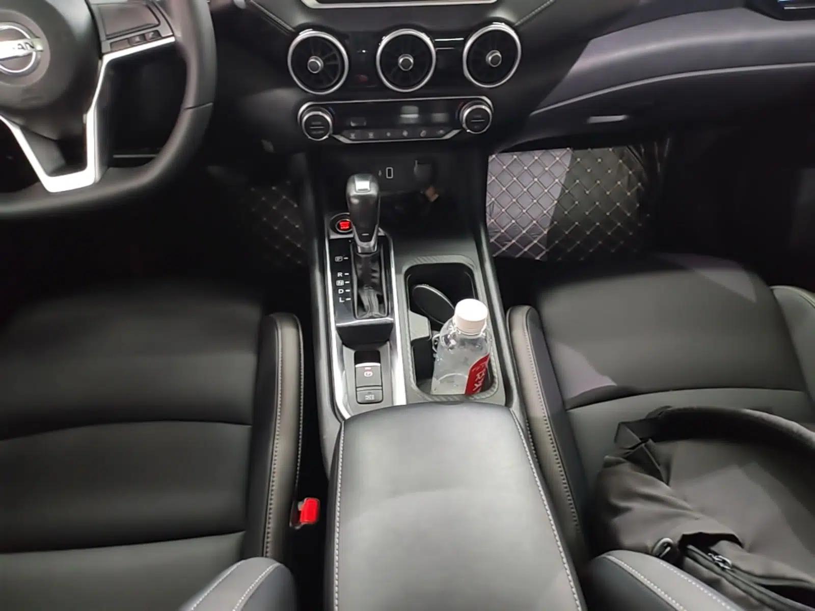 Nissan Sylphy 2022 1.6L XL CVT Enjoyment Edition — миниатюра 16