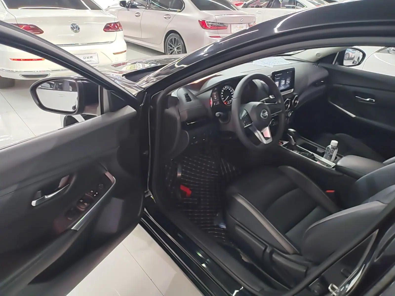 Nissan Sylphy 2022 1.6L XL CVT Enjoyment Edition — миниатюра 18