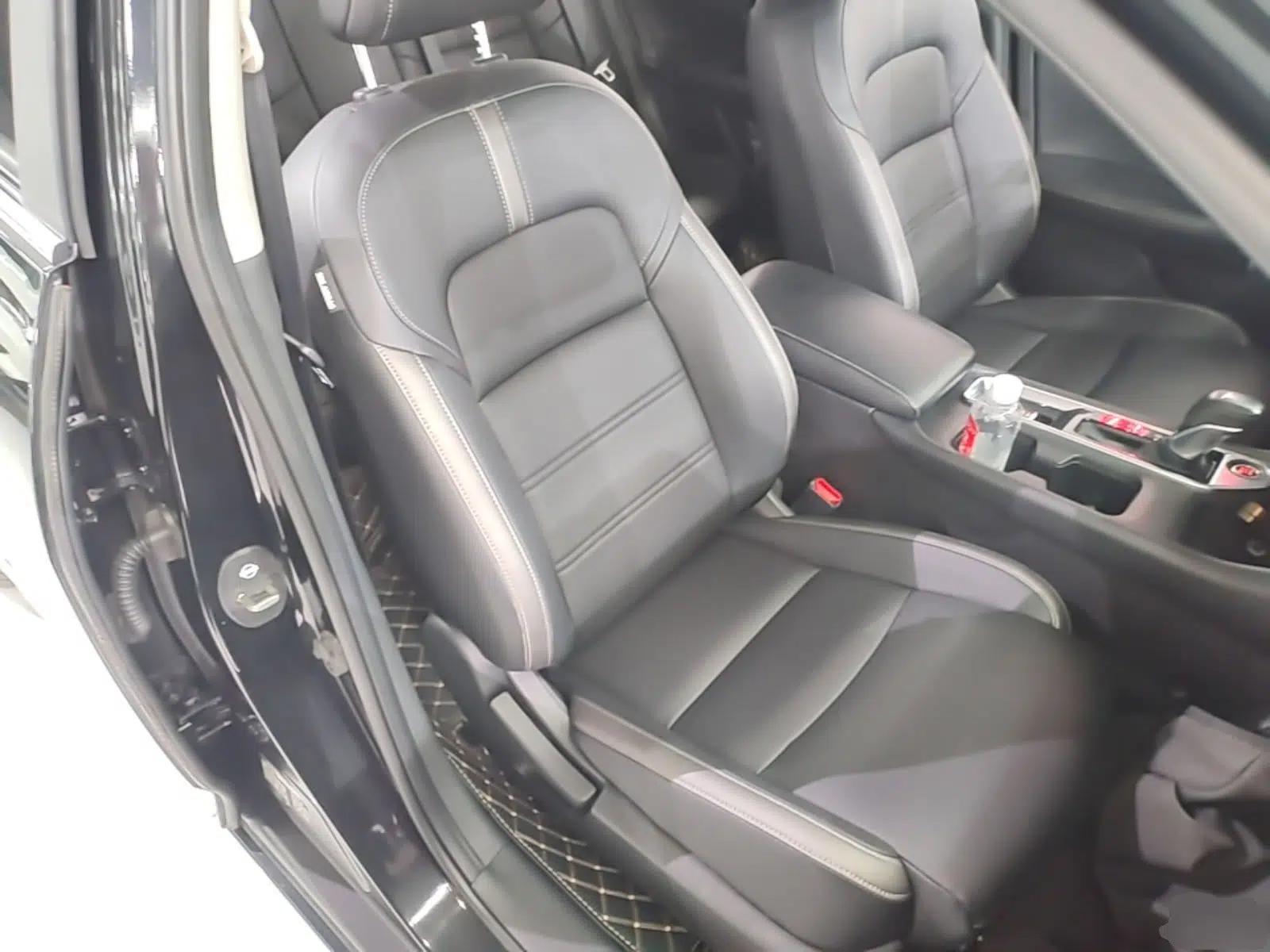 Nissan Sylphy 2022 1.6L XL CVT Enjoyment Edition — миниатюра 19