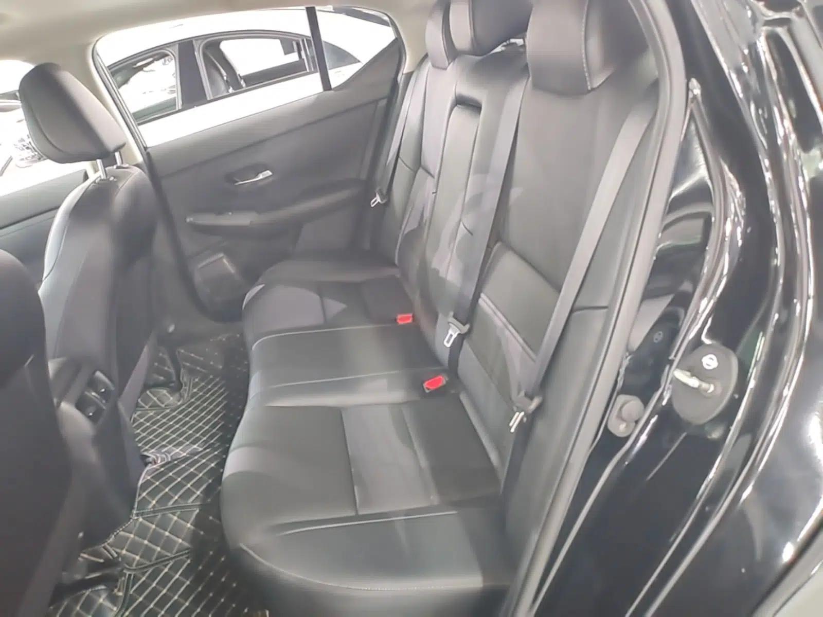Nissan Sylphy 2022 1.6L XL CVT Enjoyment Edition — миниатюра 20