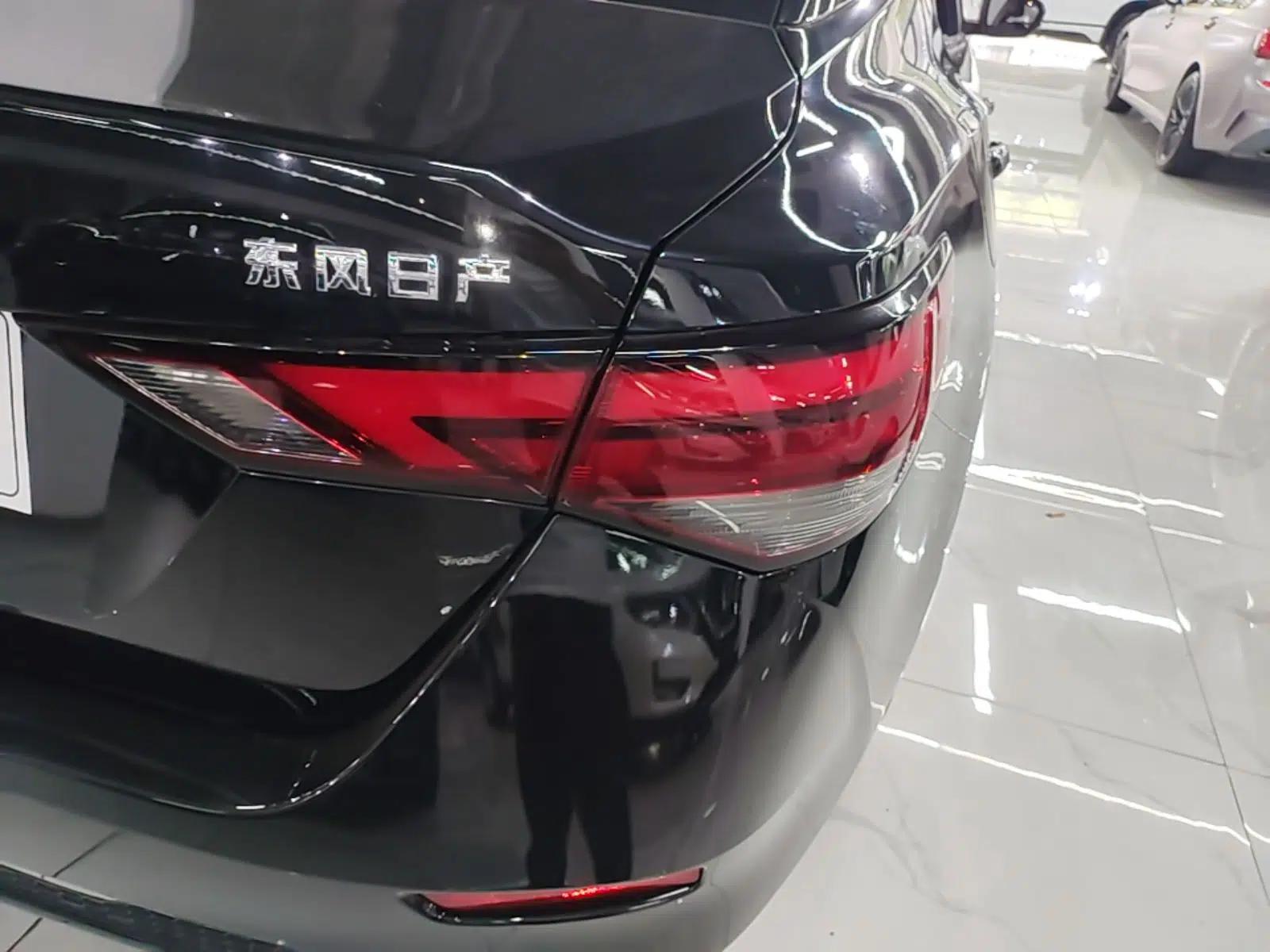 Nissan Sylphy 2022 1.6L XL CVT Enjoyment Edition — миниатюра 9