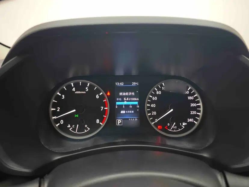 Nissan Sylphy 2022 1.6L XL CVT Enjoyment Edition — миниатюра 20