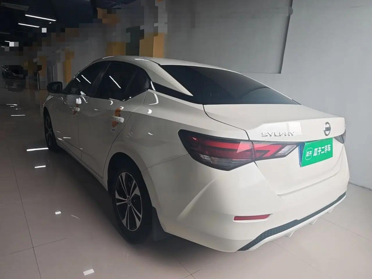 Nissan Sylphy 2022 1.6L XL CVT Enjoyment Edition — миниатюра 4