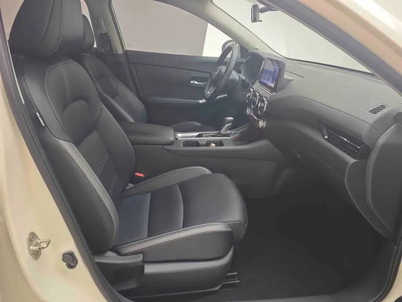 Nissan Sylphy 2022 1.6L XL CVT Enjoyment Edition — миниатюра 33