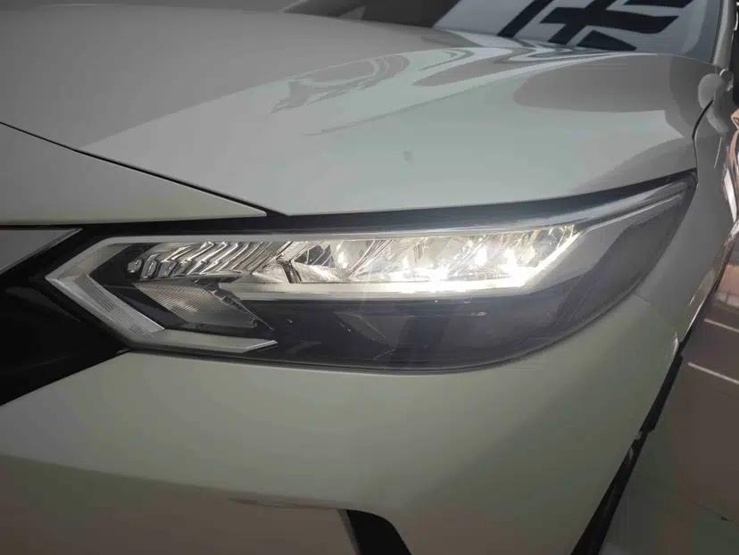 Nissan Sylphy 2022 1.6L XL CVT Enjoyment Edition — миниатюра 8