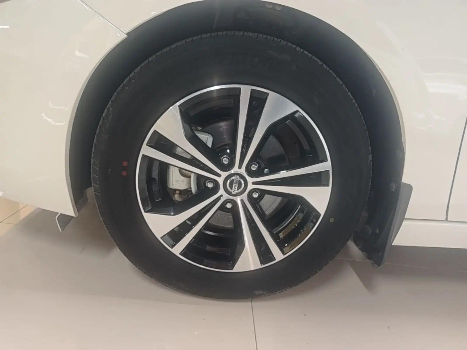 Nissan Sylphy 2022 1.6L XL CVT Enjoyment Edition — миниатюра 10