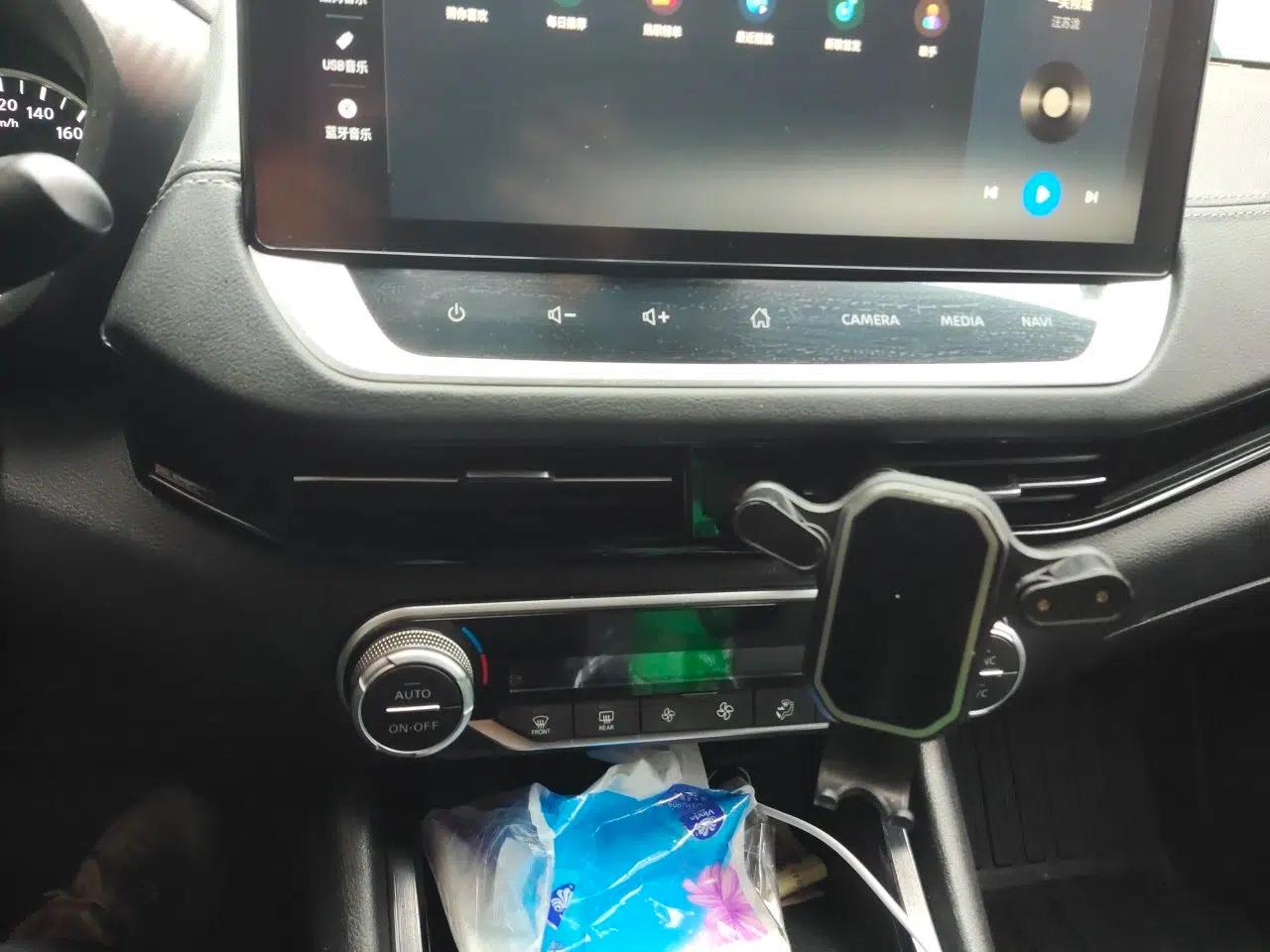 Nissan Sylphy 2022 All-Electric e-POWER Version with Large Display — миниатюра 13