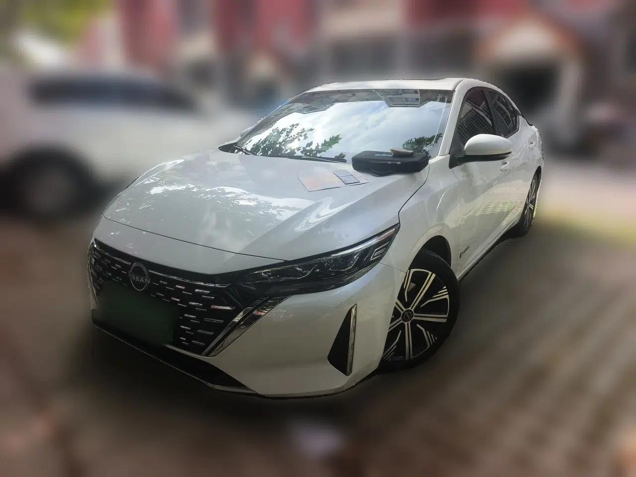 Nissan Sylphy 2023 Super Hybrid Electric Drive All-Electric Drive with Large Screen Version — миниатюра 1