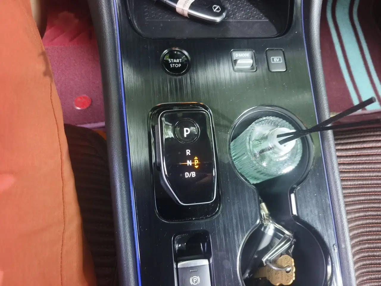 Nissan Sylphy 2023 Super Hybrid Electric Drive All-Electric Drive with Large Screen Version — миниатюра 13