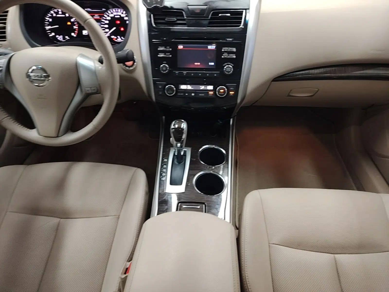 Nissan Teana 2015 2.0L XL Upper Champions League Tech Edition — миниатюра 15