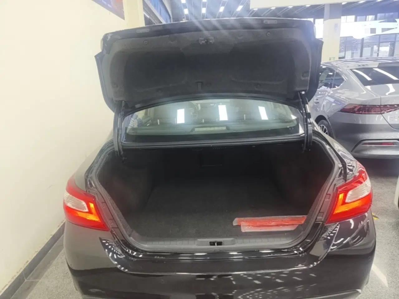 Nissan Teana 2016 2.5L XL-UpperNAVI Tech Prestige Edition — миниатюра 22