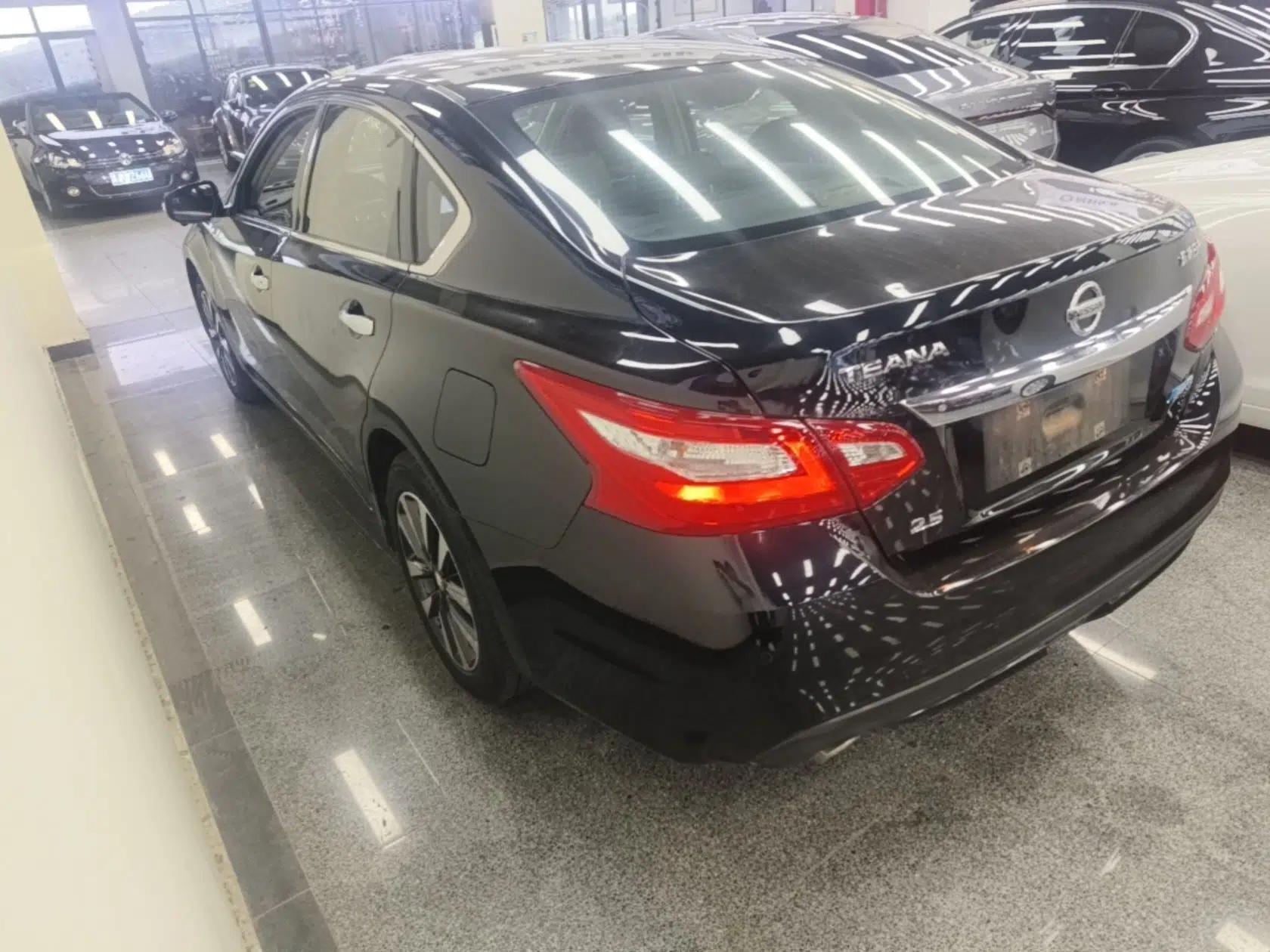 Nissan Teana 2016 2.5L XL-UpperNAVI Tech Prestige Edition — миниатюра 4