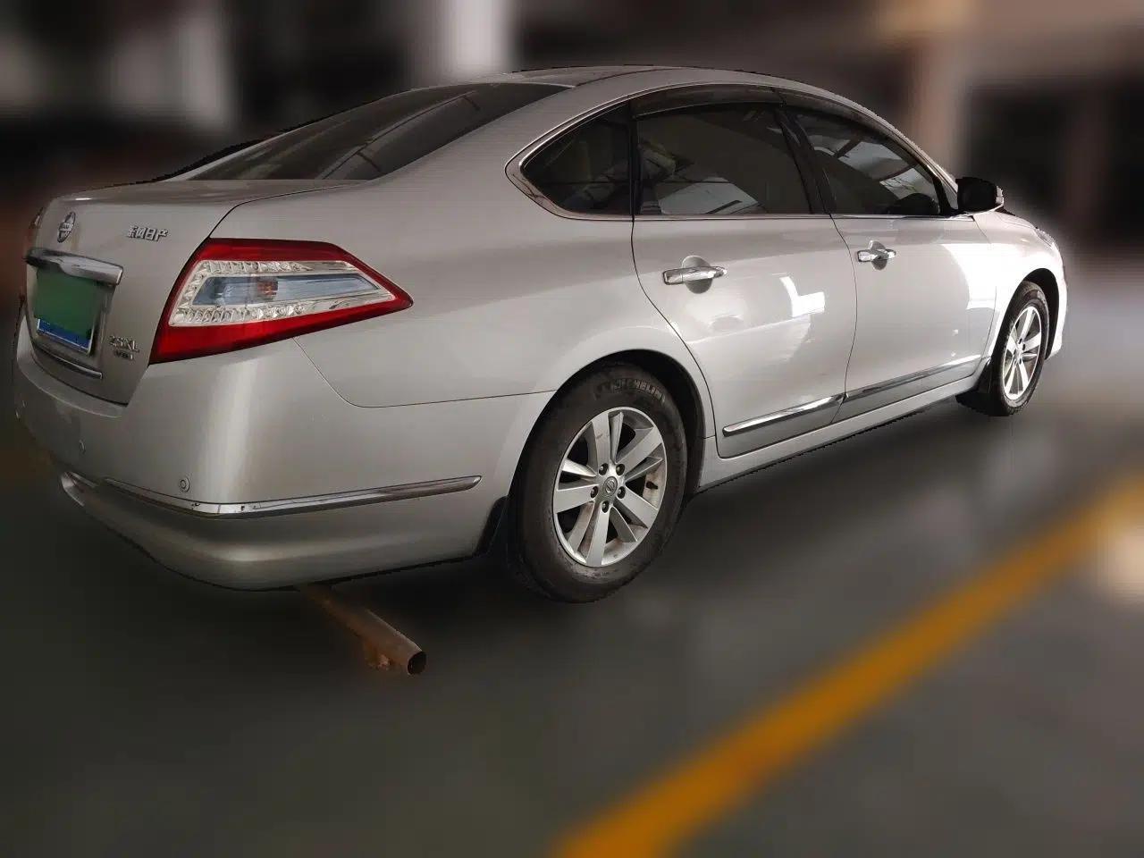Nissan Teana 2011 2.5L XL Advanced Edition — миниатюра 6