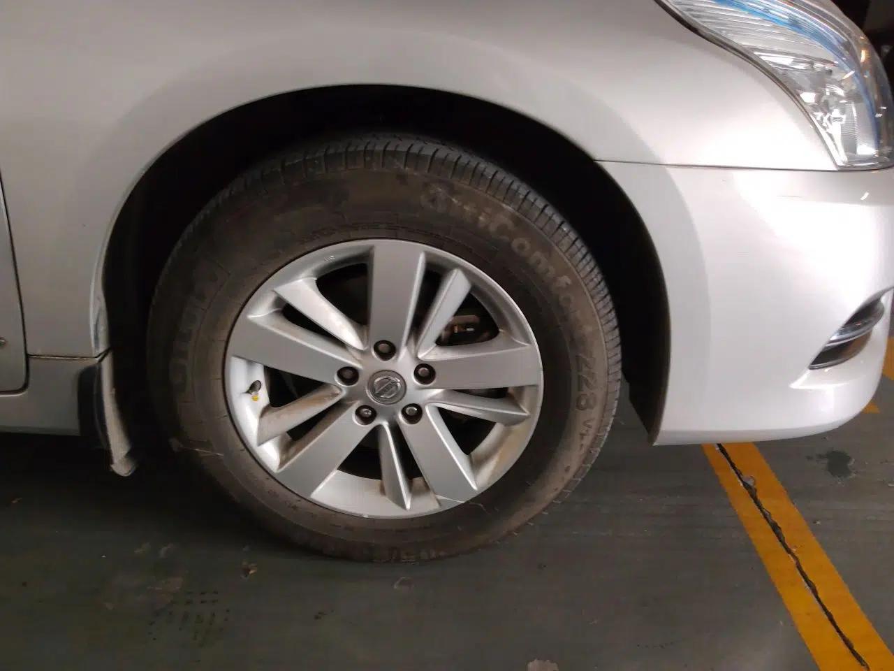 Nissan Teana 2011 2.5L XL Advanced Edition — миниатюра 8