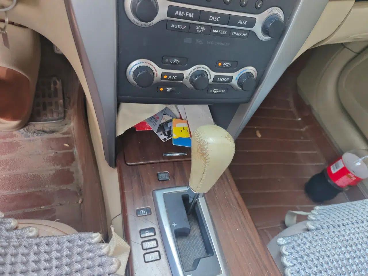 Nissan Teana 2009 Duke 2.5L XV VIP Deluxe Edition — миниатюра 14