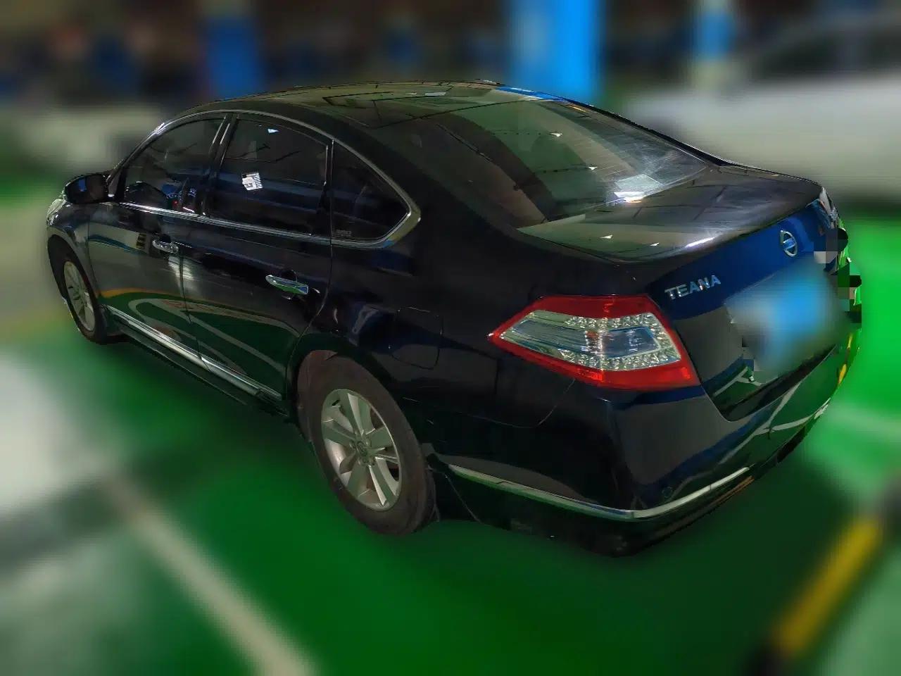 Nissan Teana 2011 2.5L XL Glory Edition — миниатюра 4