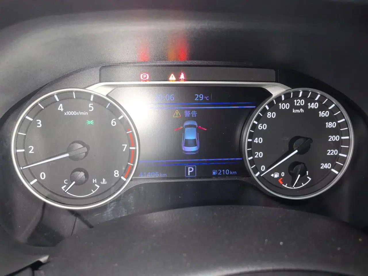 Nissan Teana 2021 2.0L XL Upper AD1 Smart Drive & Navigation Edition — миниатюра 11