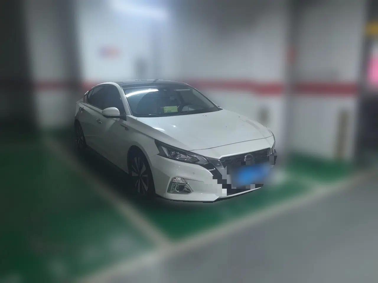 Nissan Teana 2021 2.0L XL Upper AD1 Smart Drive & Navigation Edition — миниатюра 3