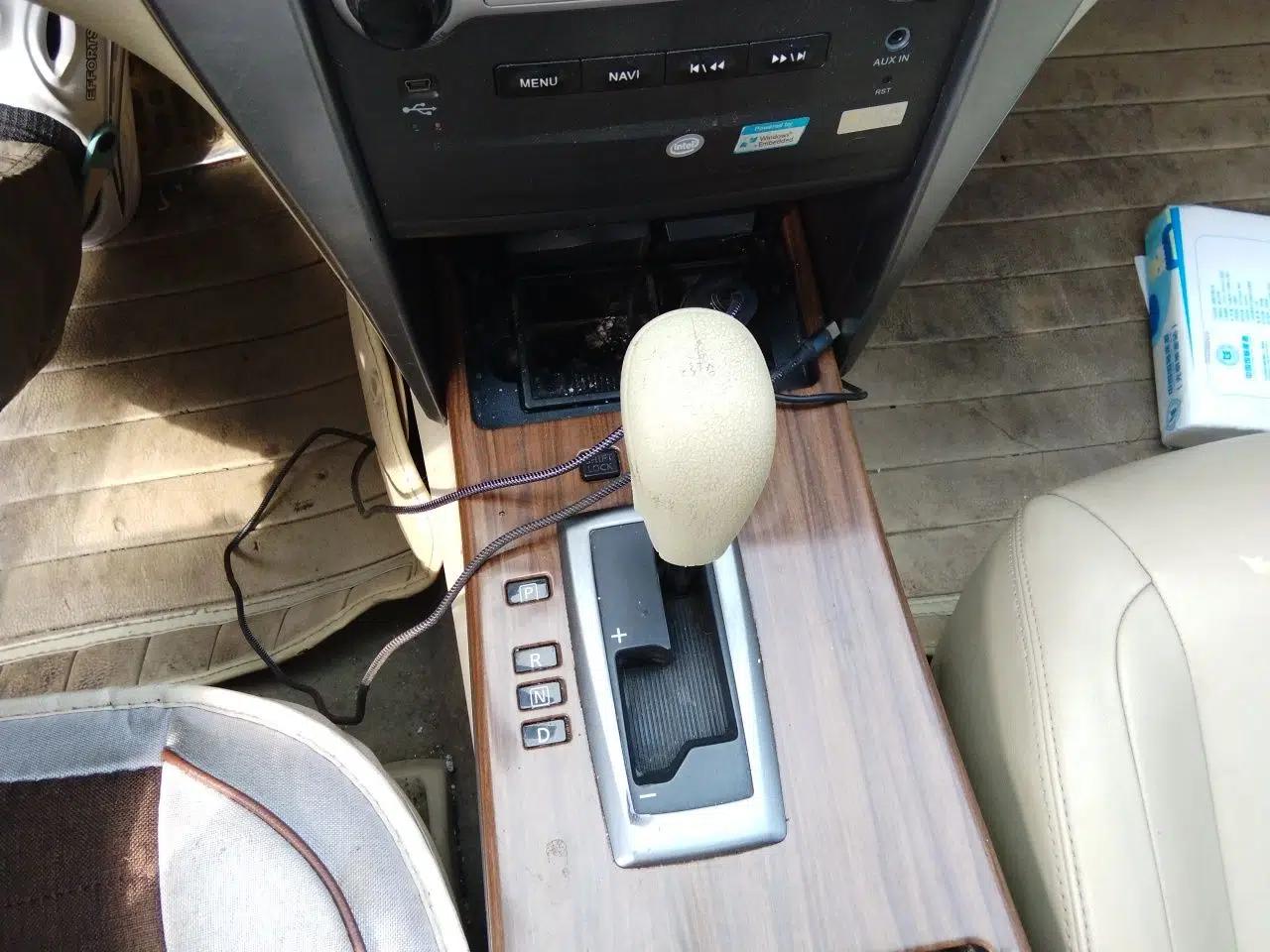 Nissan Teana 2011 2.5L XL Glory Edition — миниатюра 14