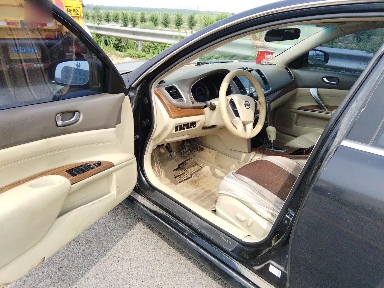 Nissan Teana 2011 2.5L XL Glory Edition — миниатюра 16