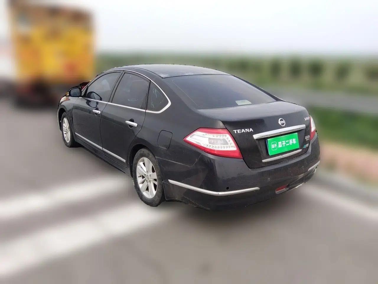 Nissan Teana 2011 2.5L XL Glory Edition — миниатюра 4