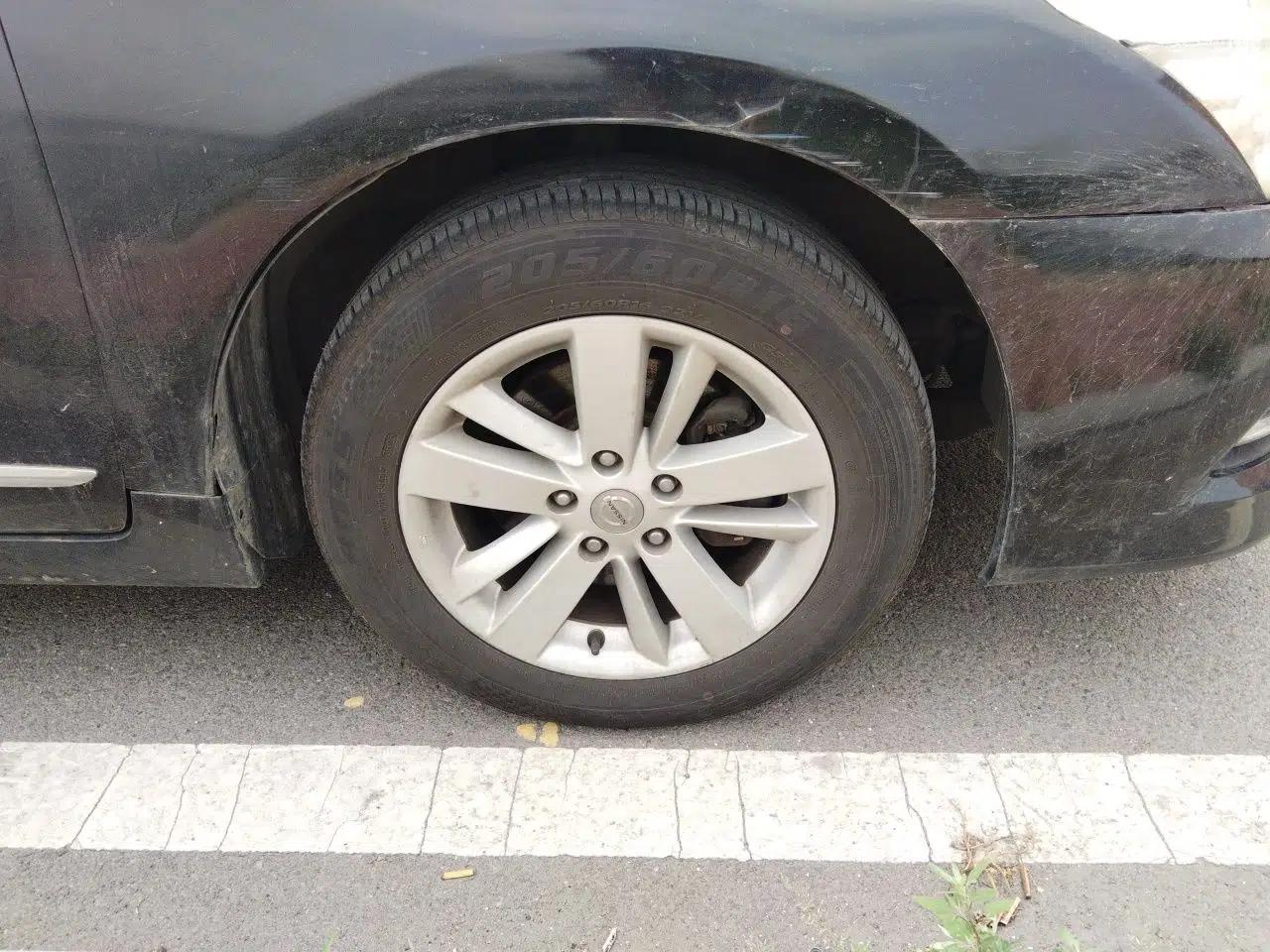 Nissan Teana 2011 2.5L XL Glory Edition — миниатюра 8