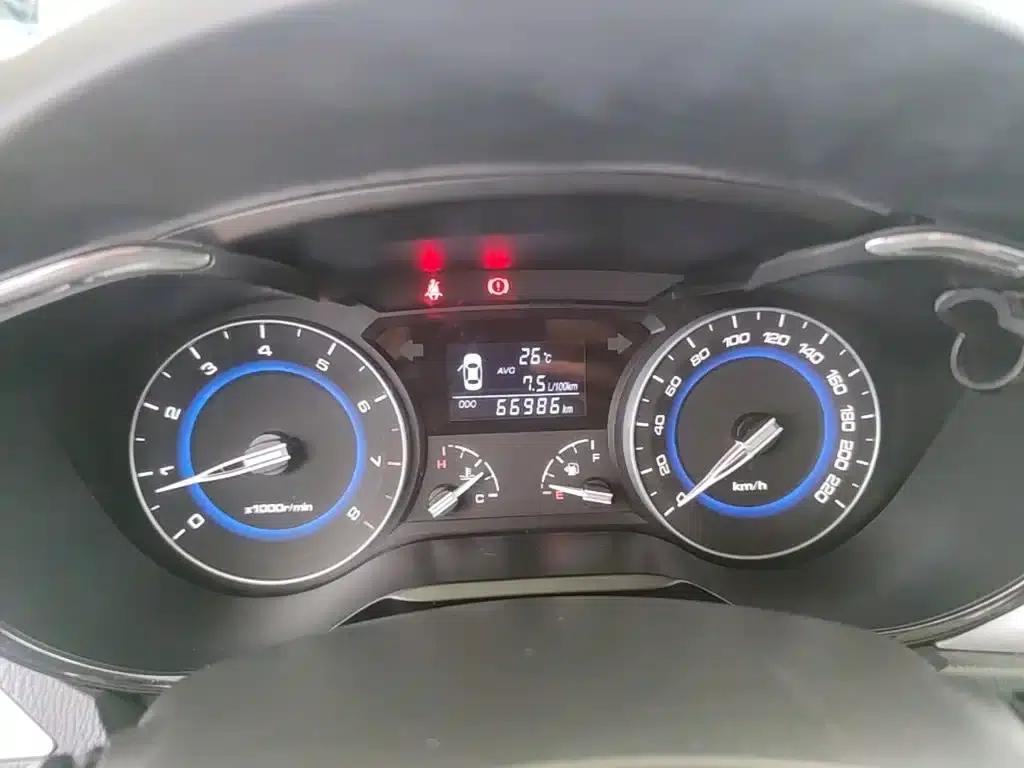 Yuexiang V7 2015 1.6L Manual Enjoyment Edition (National V Emission Standard) — миниатюра 12