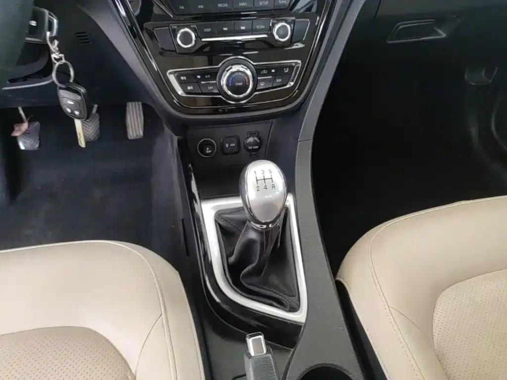Yuexiang V7 2015 1.6L Manual Enjoyment Edition (National V Emission Standard) — миниатюра 14