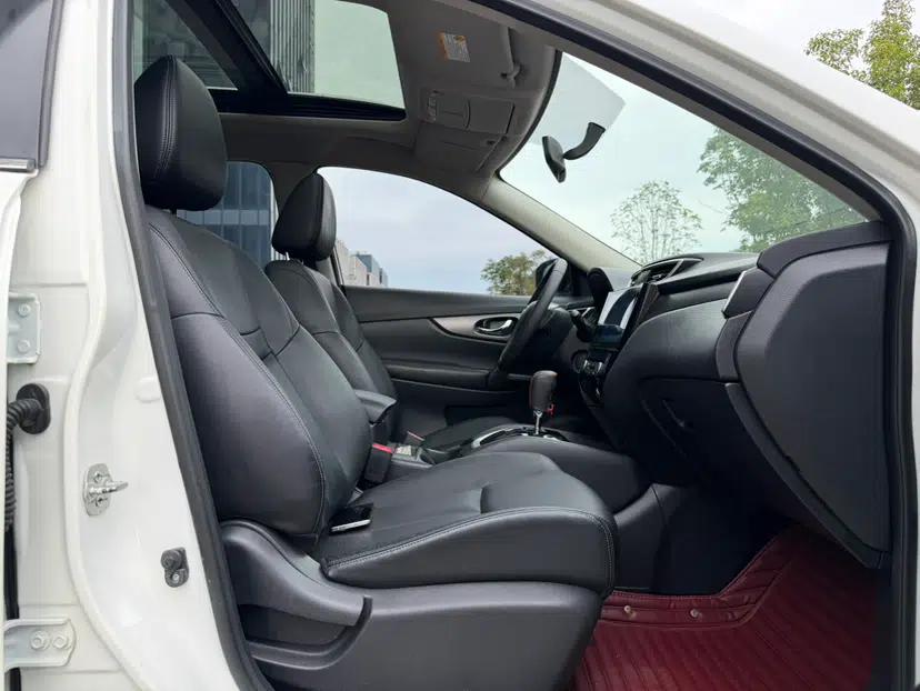 Nissan X-Trail 2014 2.0L CVT Comfort Edition 2WD — миниатюра 23