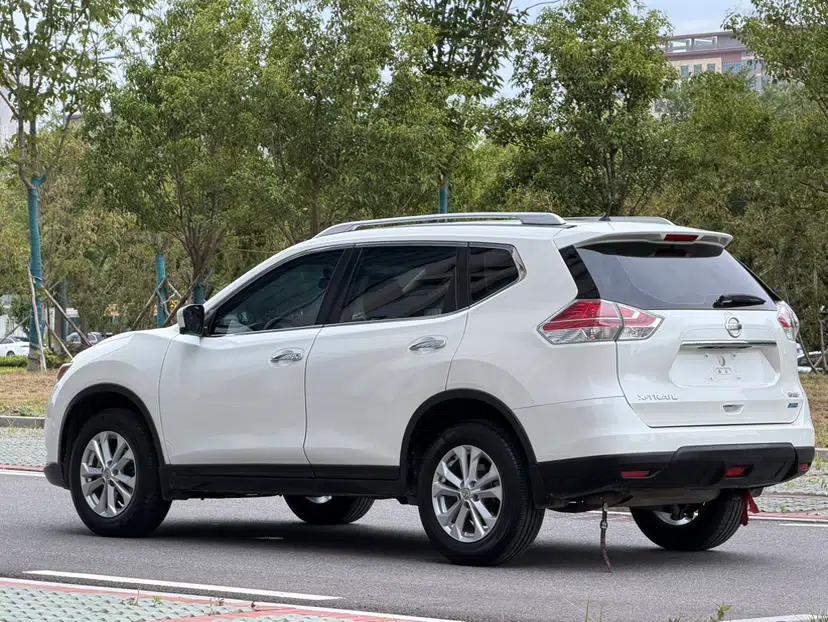 Nissan X-Trail 2014 2.0L CVT Comfort Edition 2WD — миниатюра 4