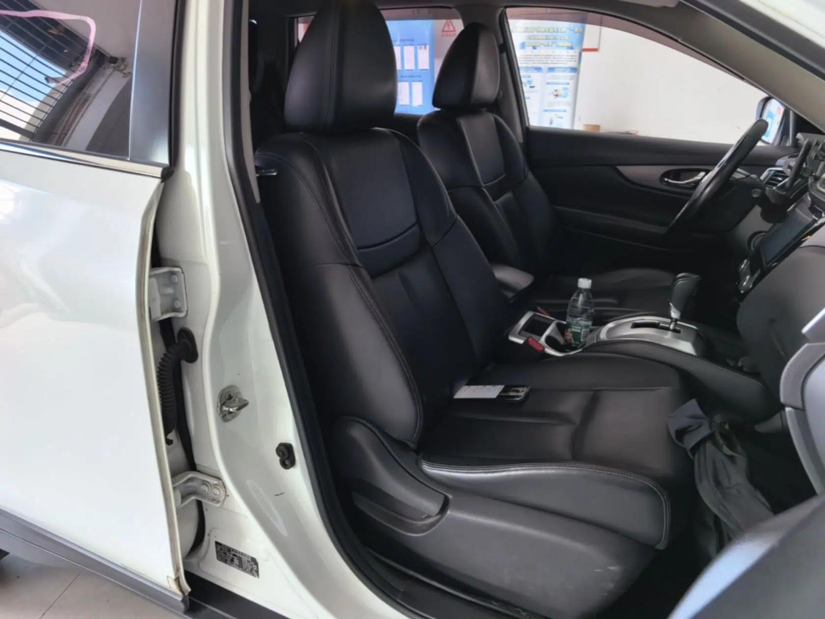Nissan X-Trail 2014 2.0L CVT Comfort Edition 2WD — миниатюра 24