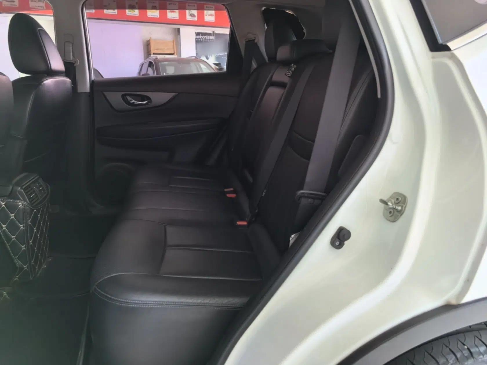 Nissan X-Trail 2014 2.0L CVT Comfort Edition 2WD — миниатюра 25