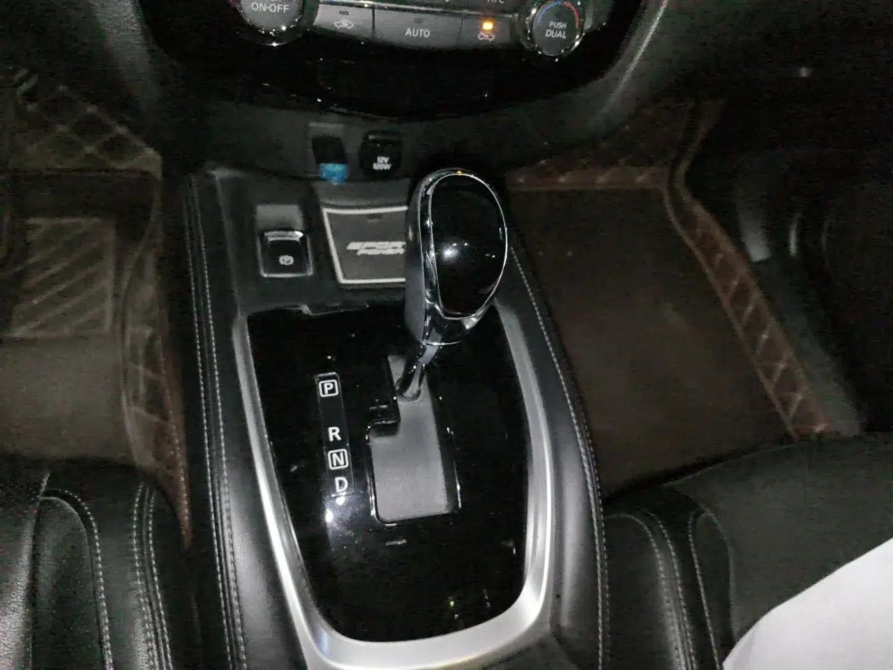 Nissan X-Trail 2019 2.0L CVT Smart Connect Comfort Edition 2WD — миниатюра 14