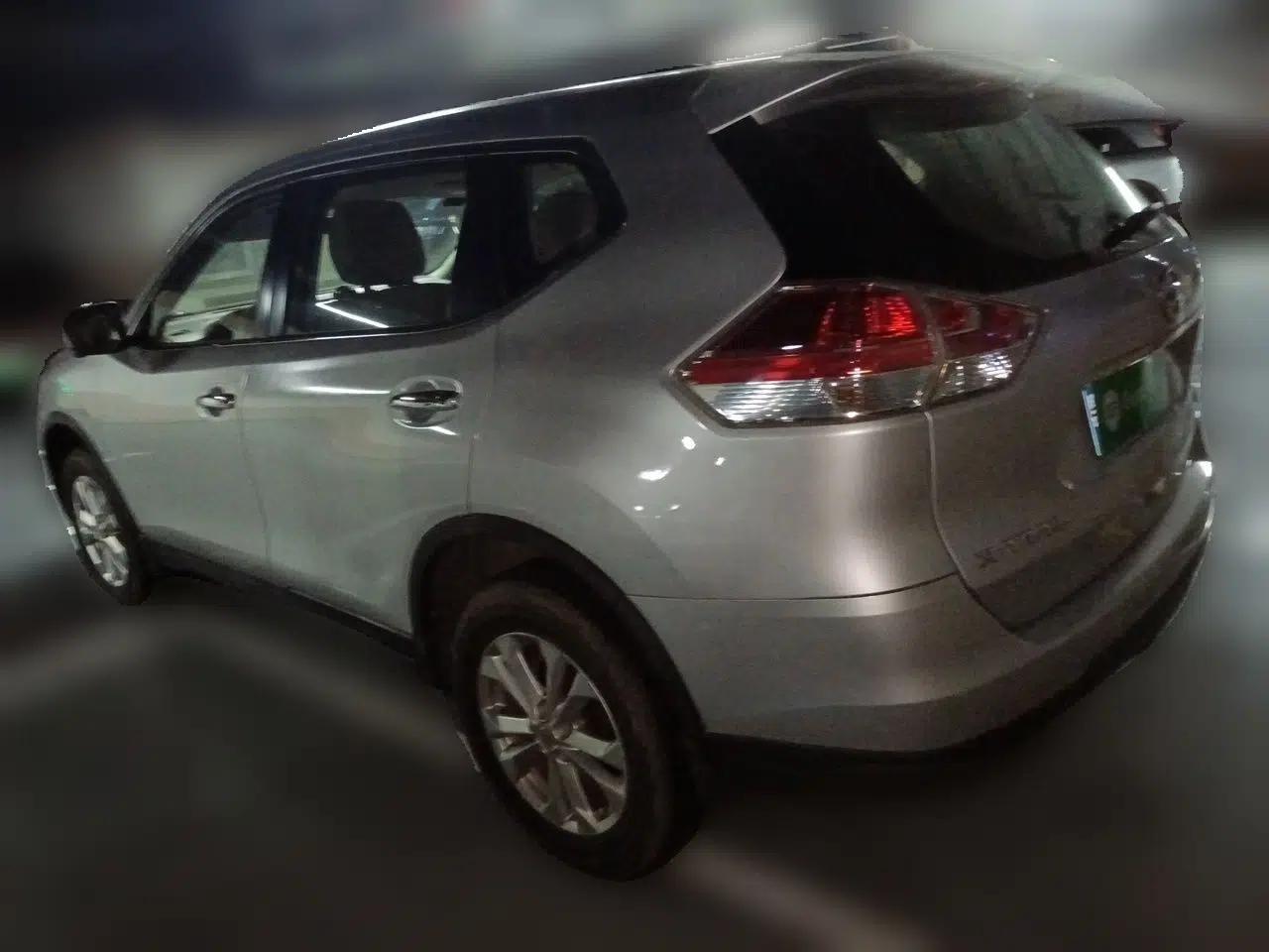 Nissan X-Trail 2015 2.0L CVT Comfort MAX Edition 2WD — миниатюра 4