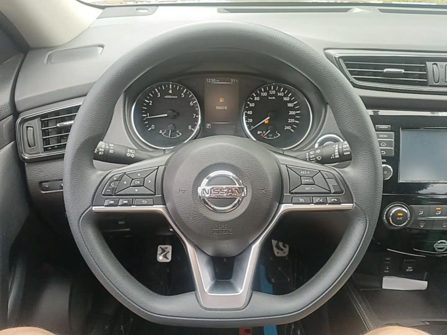 Nissan X-Trail 2017 2.0L CVT Comfort Edition 2WD — миниатюра 13