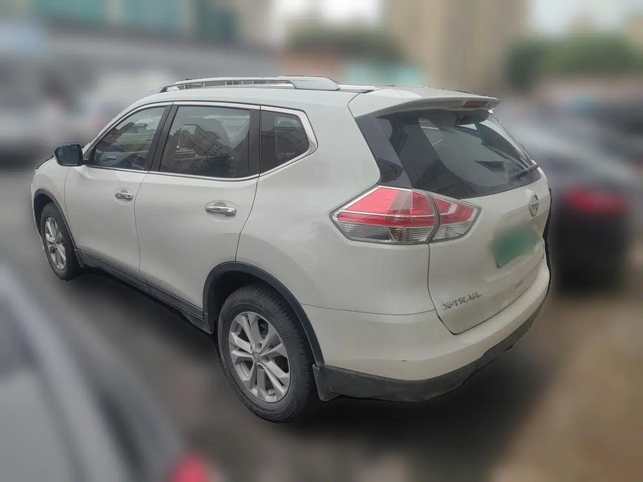 Nissan X-Trail 2015 2.5L CVT Leading MAX Edition 4WD — миниатюра 4