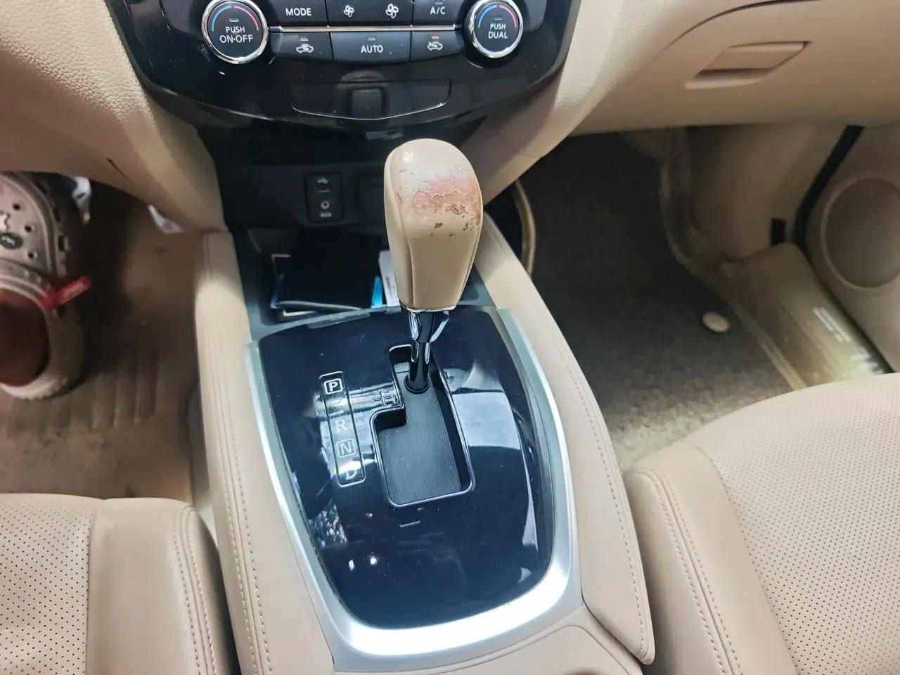 Nissan X-Trail 2014 2.5L CVT Luxury Edition 4WD — миниатюра 14