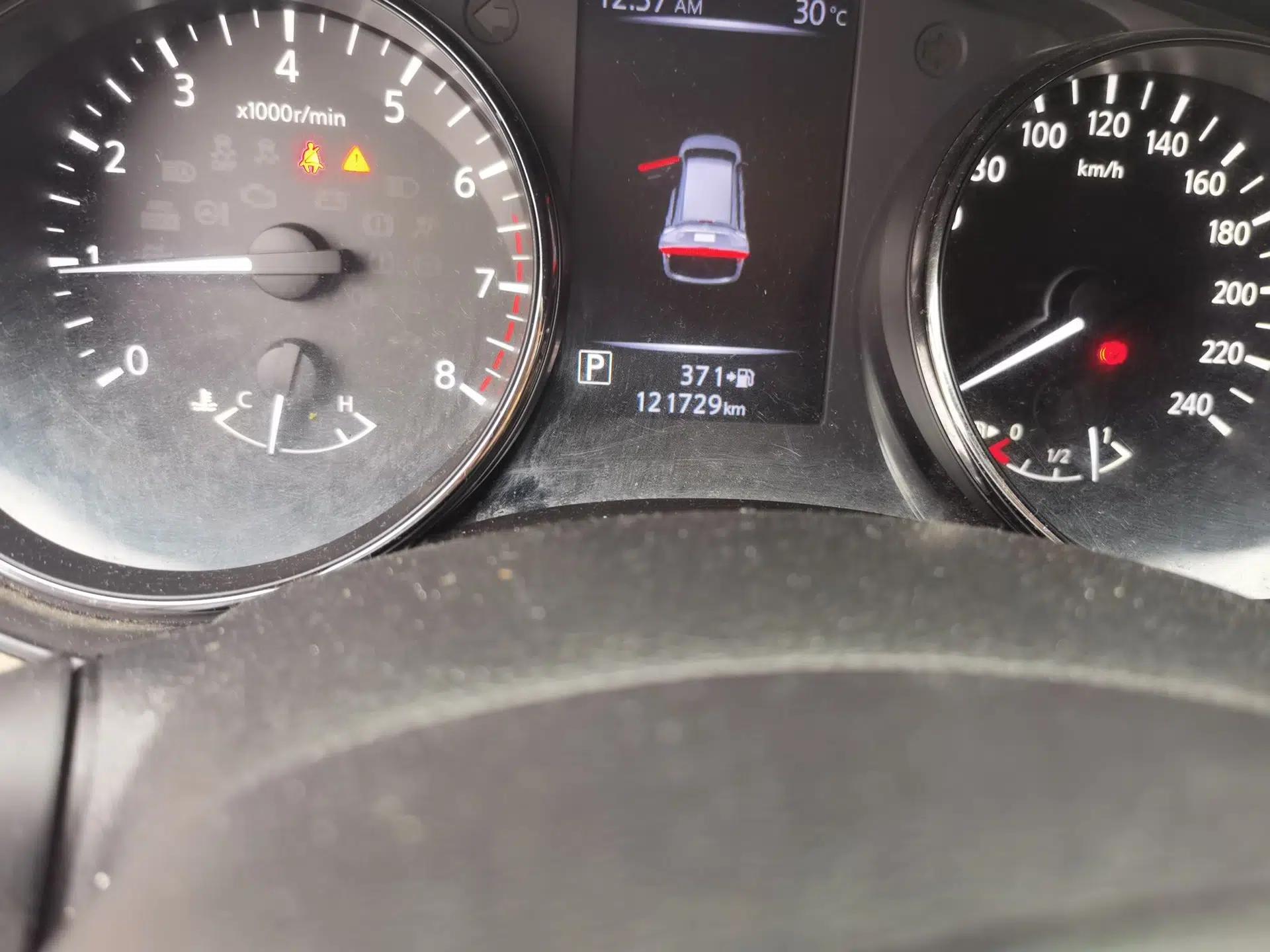 Nissan X-Trail 2017 2.5L CVT 7-Seater Leading Edition 4WD — миниатюра 12