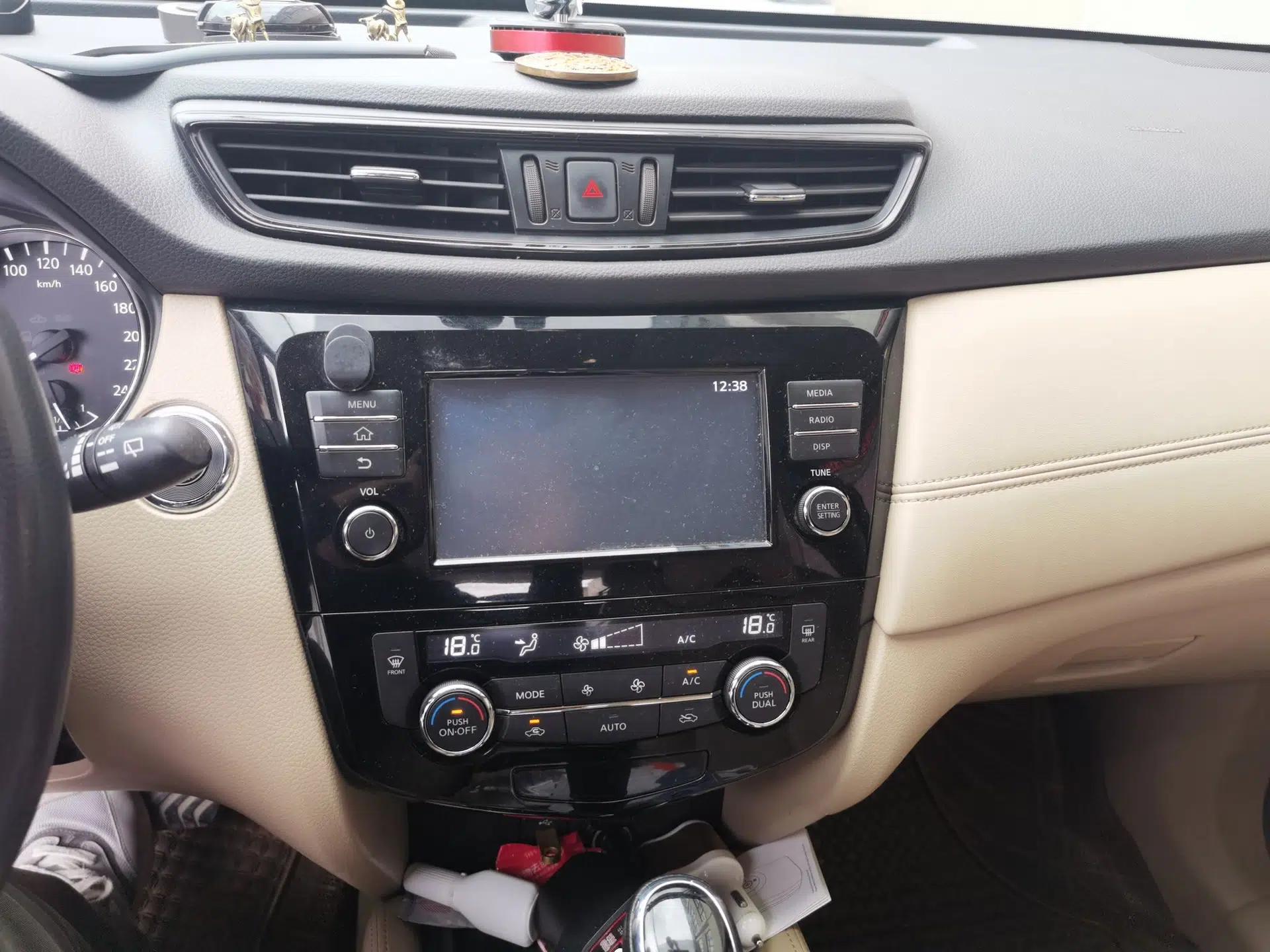 Nissan X-Trail 2017 2.5L CVT 7-Seater Leading Edition 4WD — миниатюра 13