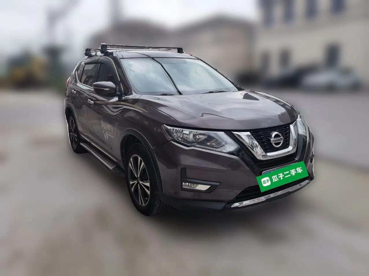 Nissan X-Trail 2017 2.5L CVT 7-Seater Leading Edition 4WD — миниатюра 3