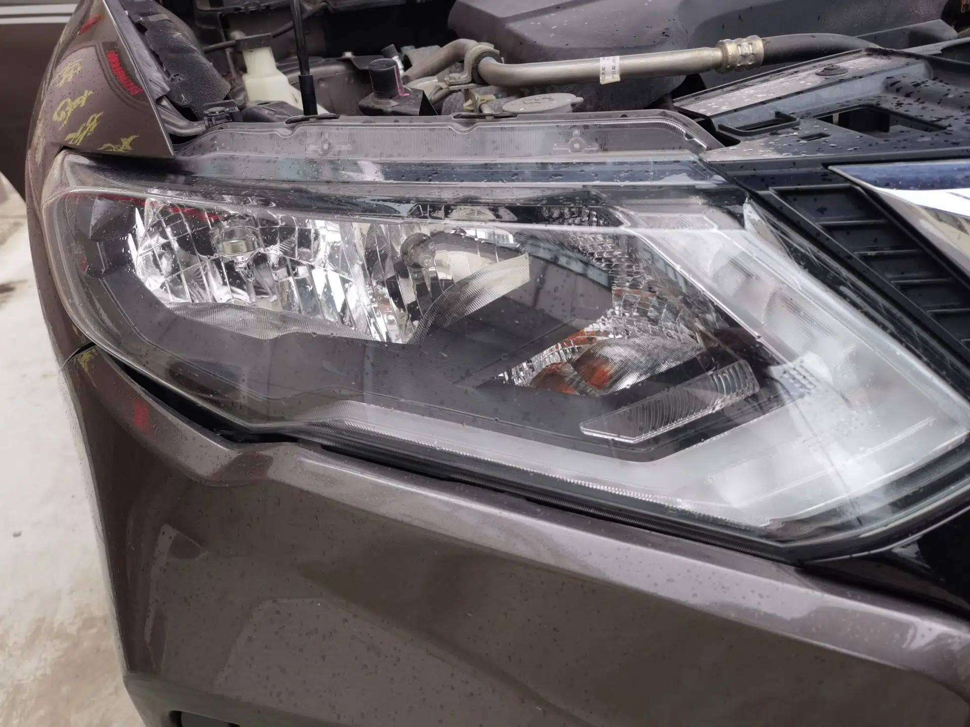 Nissan X-Trail 2017 2.5L CVT 7-Seater Leading Edition 4WD — миниатюра 7