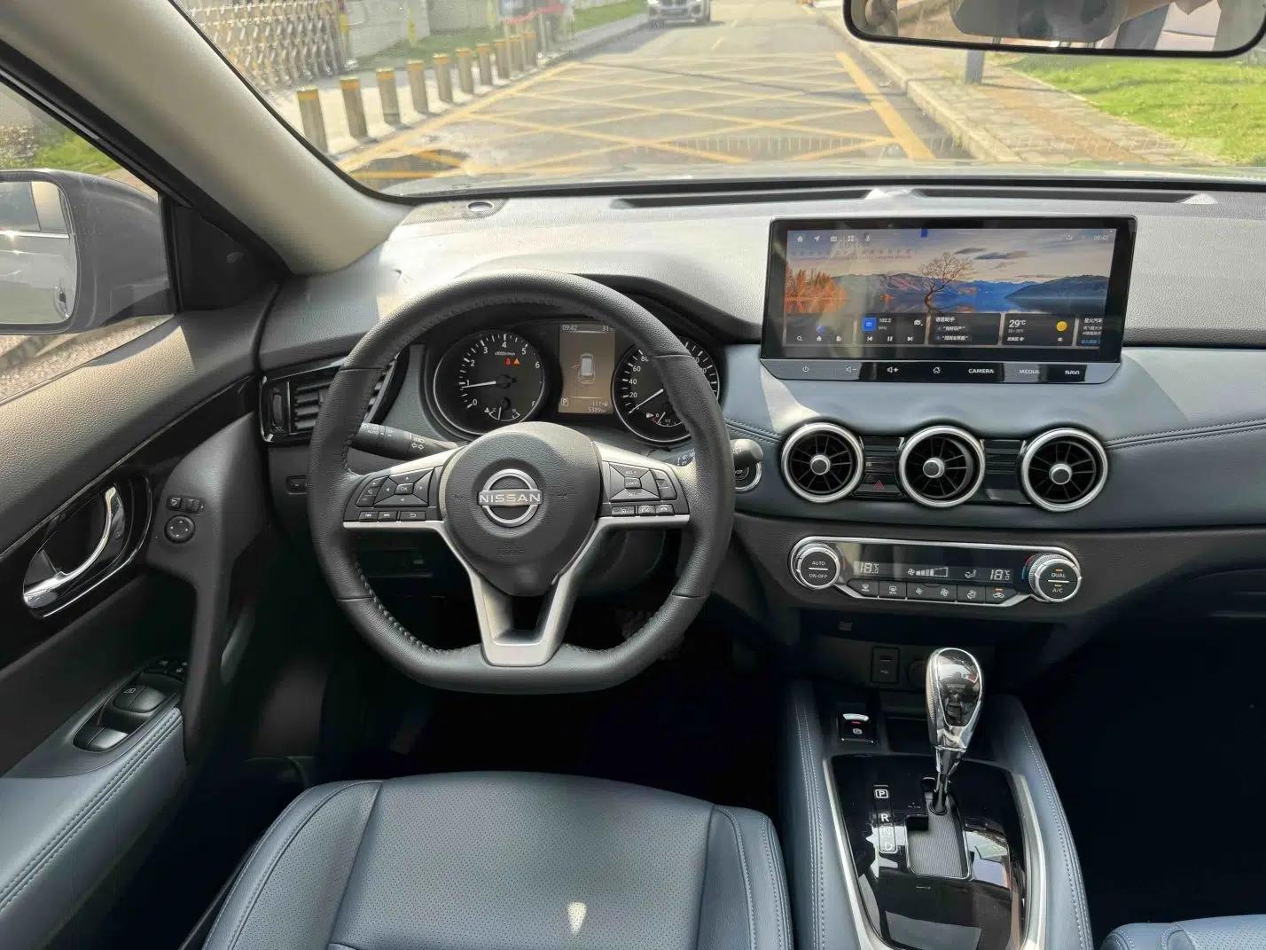 Nissan X-Trail 2025 Honor 2.0L Two-Wheel Drive Leading Edition — миниатюра 41