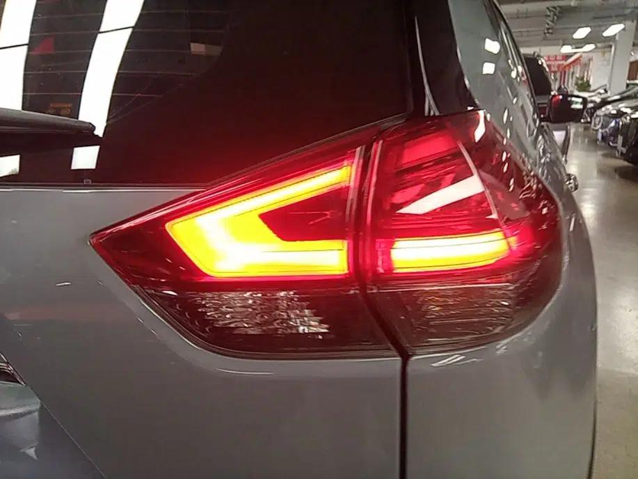 Nissan X-Trail 2025 Honor 2.0L Two-Wheel Drive Leading Edition — миниатюра 9